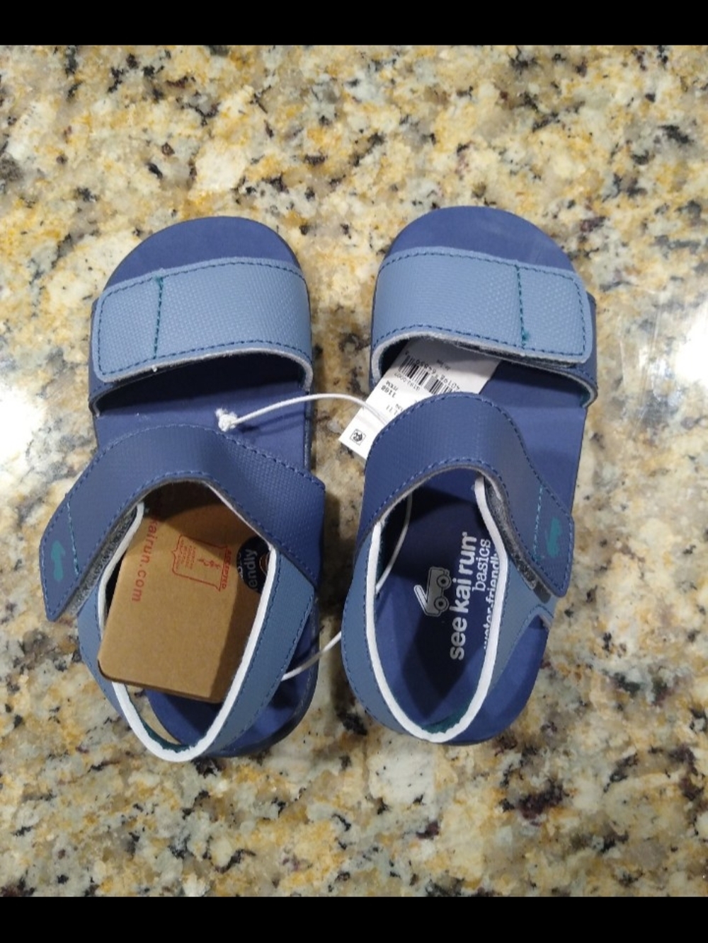 See Kai Run Kids Navy Blue Hook-and-Loop Sandals Size 10. - Picture 2 of 3